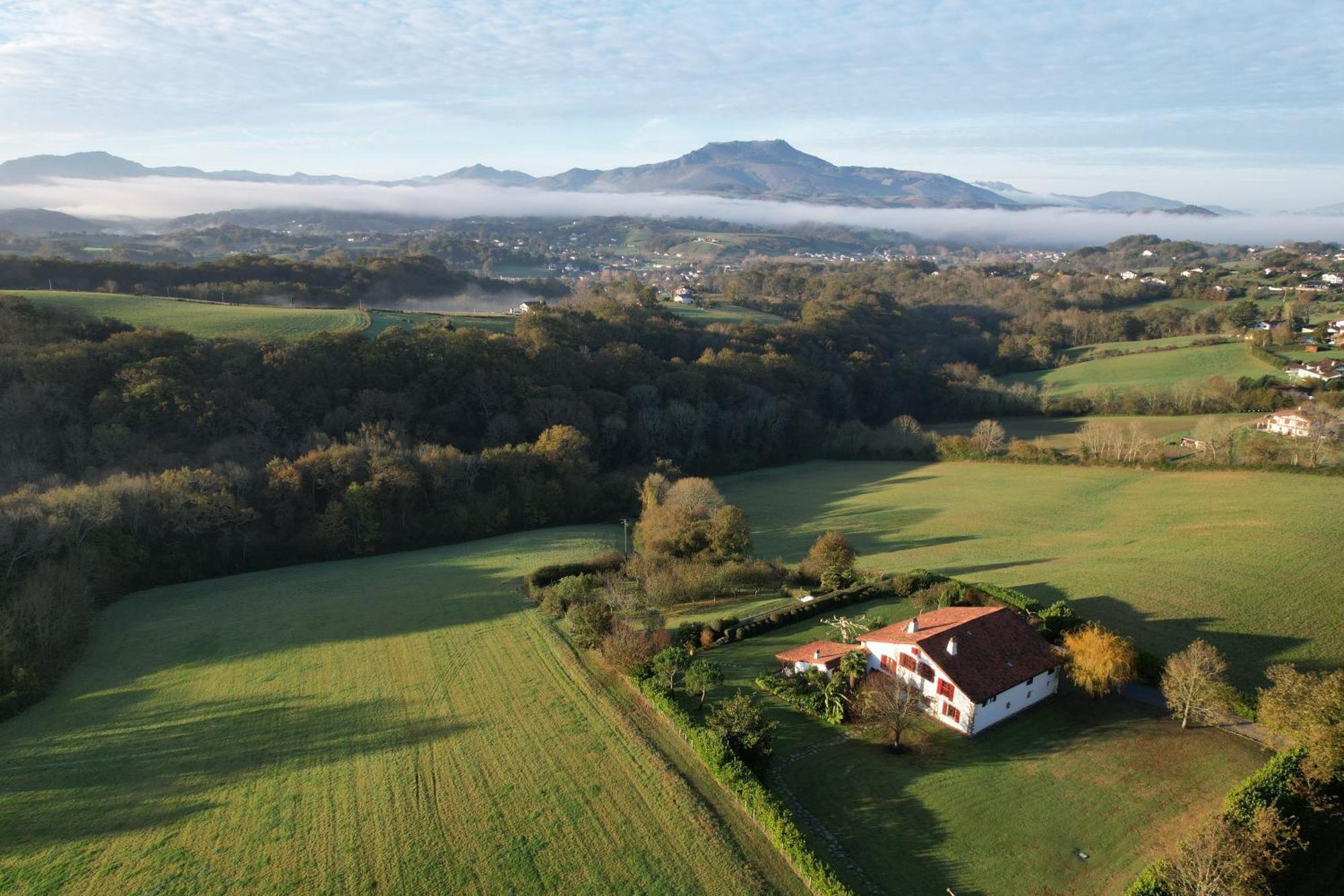 Magnifique Maison Basque Du 18Eme Avec Vue Exceptionnelle Villa Saint-Pee-sur-Nivelle Exterior photo