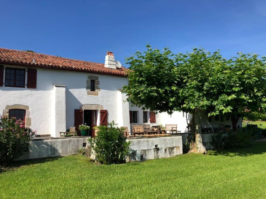 Magnifique Maison Basque Du 18Eme Avec Vue Exceptionnelle Villa Saint-Pee-sur-Nivelle Exterior photo