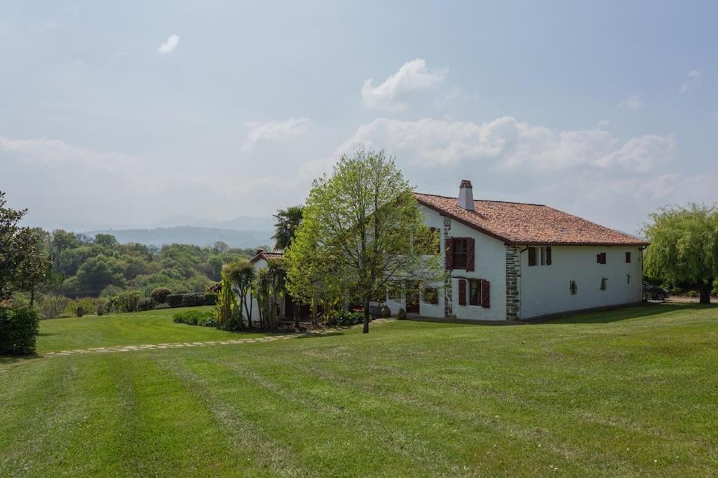 Magnifique Maison Basque Du 18Eme Avec Vue Exceptionnelle Villa Saint-Pee-sur-Nivelle Exterior photo